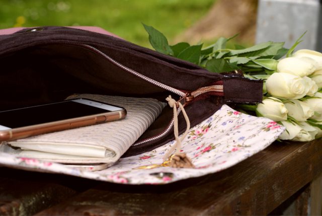 Tasche VARA Hansedelli Umhängetasche nähen moderne Schultertasche Schnittmuster 4 Jahre VARA