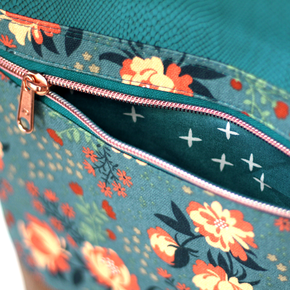 FoldOver 2.0 Hansedelli Außenfach nähen metallisierter Reißverschluss Kupfer petrol Canvas Peonies Birch
