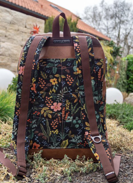 ROANO Hansedelli nähen Rucksack Schnittmuster Rückansicht Rucksackträger selbermachen