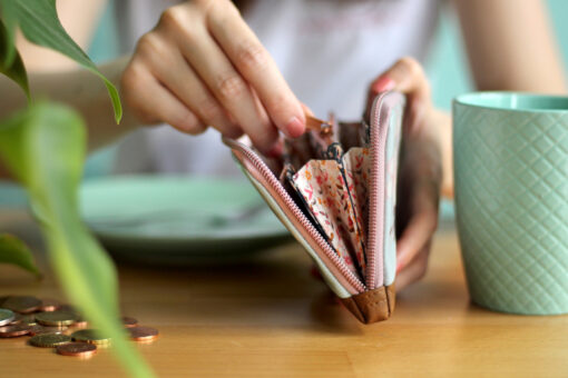 Detail Portemonnaie öffnen Reißverschlussenden einfassen rosa kupfer Geldbörse nähen Hansedelli