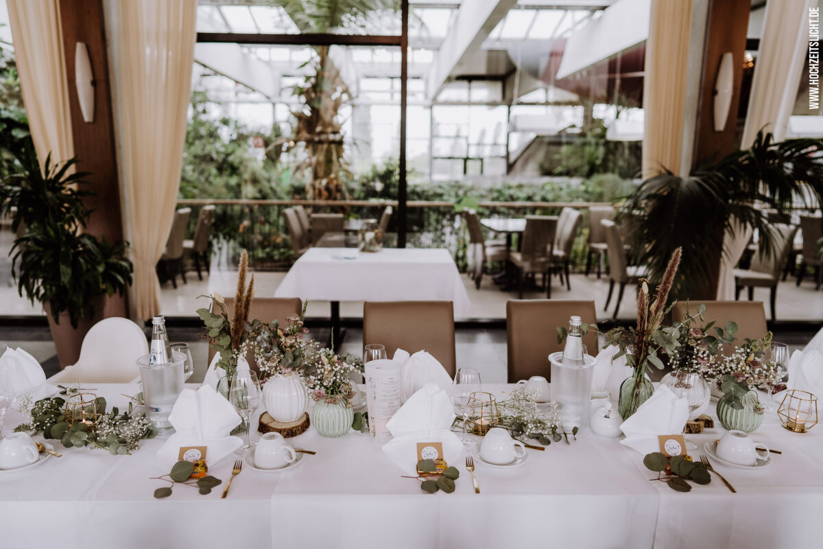 tropical boho Hochzeit Tischdeko DIY wedding